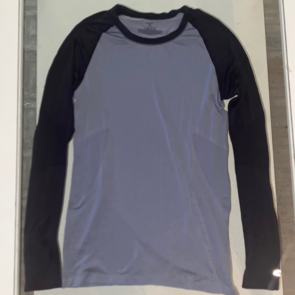 Womens Champion long sleeve workout tight fitting